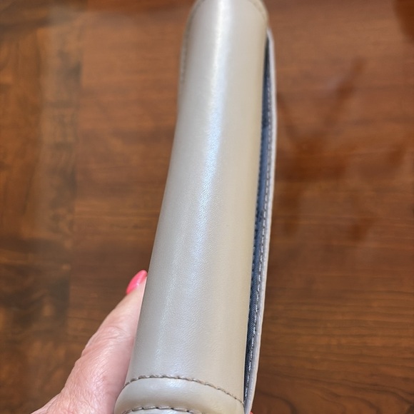 Michael Kors Fulton large Gray Leather Wallet / Flap Closure lots of space NWOT - Picture 14 of 17